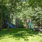 Mit Zwei Schlafzimmern Und Balkon By Interhome شقة *