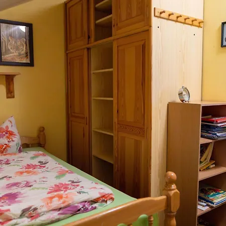 Mit Zwei Schlafzimmern Und Balkon By Interhome Apartament Weißenstadt
