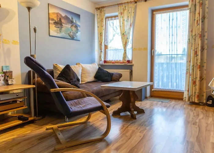 Mit Zwei Schlafzimmern Und Balkon By Interhome شقة